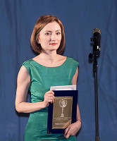 Premiul Pentru Jurnalism - PAULA HERLO PRO TV